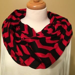 Chevron Infinity Scarf NWT
